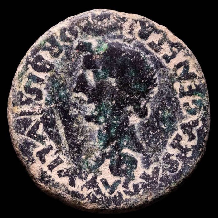 Spagna romana, Colonia Romula. Tiberio (14-37 d.C.). Dupondius minted in memoriam of Augustus and Livia in Colonia Romula mint (actual Sevilla city).  (Senza Prezzo di Riserva)