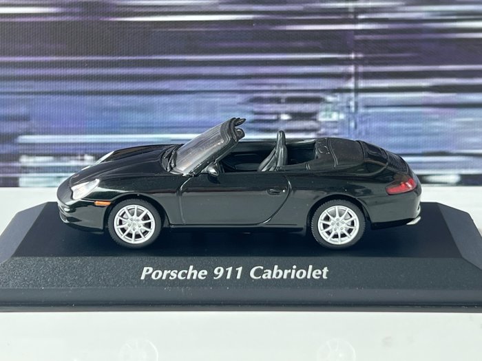 MaXichamps 1:43 - 1 - 模型車 - 保時捷 911 敞篷車 (996) 2001