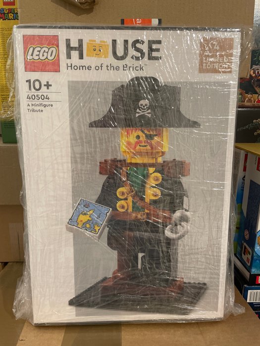 Lego - 40504 LEGO House A Minifigure Tribute