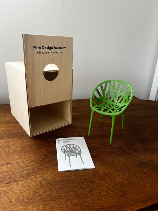 Vitra Design Museum - Erwan Bouroullec, Ronan Bouroullec - Chair - Vegetal - Plastic