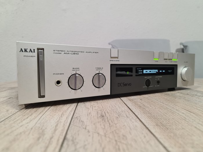 Akai - AM-U210 - Solid state integrated amplifier