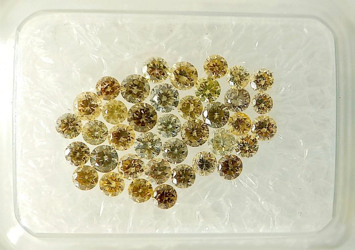 38 pcs Diamanten – 1.05 ct – Briljant – fancy bruinachtig groenachtig geel – P1, SI1, No reserve!