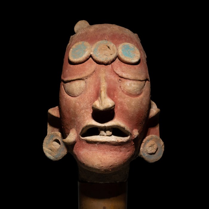 Μάγια Terracotta Κεφάλι γλυπτού. 400 - 600 μ.Χ. 19,5 cm ύψος. Ισπανική άδεια εξαγωγής. Δοκιμή TL.