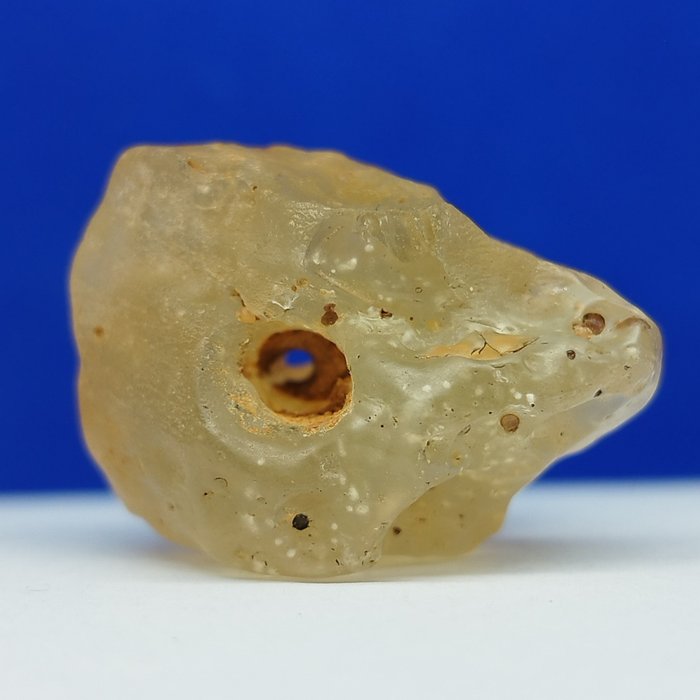 LIBYAN DESERT GLASS -CRISTOBALITE Inclusions & Natural HOLE! -meteorite Impact- 26 million years. - 18.8 g