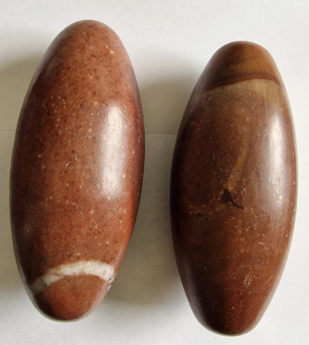 Shiva Lingam of exceptional quality! Egg - Height: 156.3 mm - Width: 66.9 mm- 2047 g - (2)