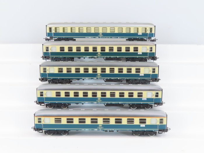 Märklin H0 - 4112/4111 - Wagon de passagers pour trains miniatures (5) - 5x voitures de grandes lignes à 4 essieux, 1ère et 2ème classes - DB