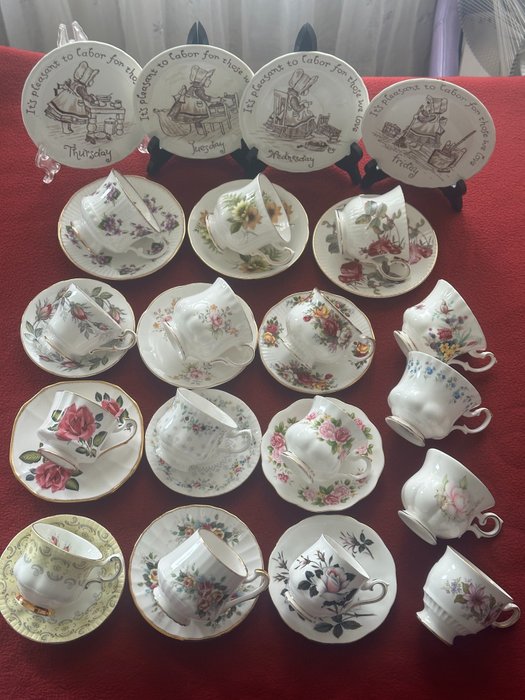 Royal Albert enz - Coffee and tea service - Exclusief Engelse Heren / Dames Koppen en Schotels - 32 delen - Porcelain