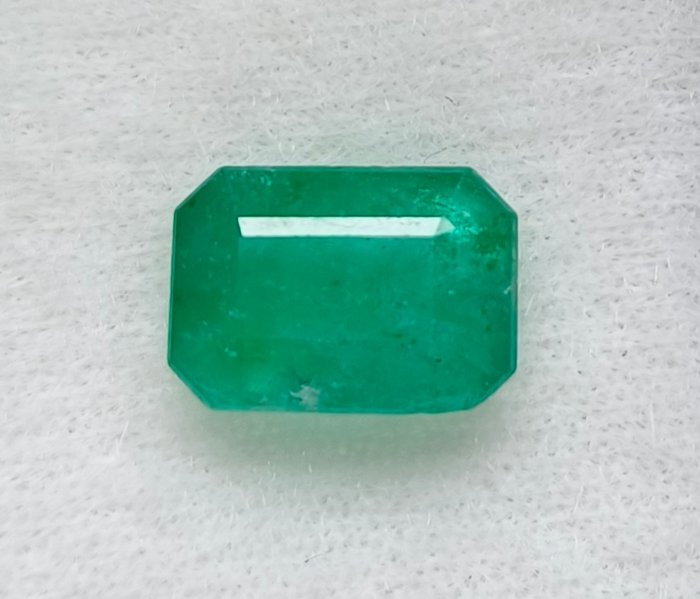 1 pcs Vihreä Smaragdi - 5.06 ct