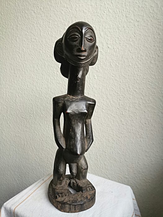 Estatueta de Hemba - Hemba - República Democrática do Congo  (Sem preço de reserva)