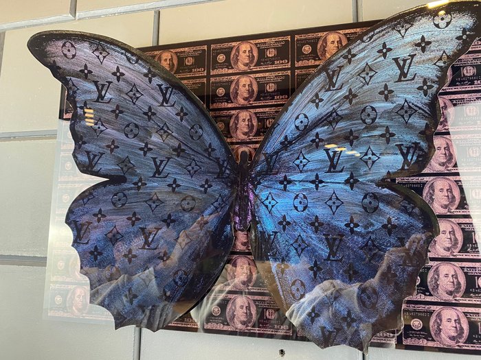 Mike Blackarts - 3D LV butterfly dollar artwork