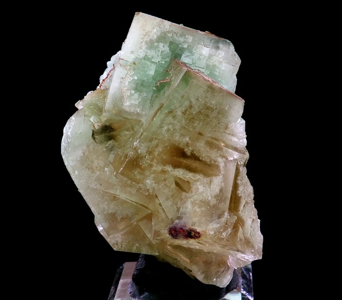 Fluorit mit hämatoidem Chalcedon - Bergwerk Flußschacht, Rottleberode, Härz, Deutschland - Höhe: 8 cm - Breite: 4.6 cm- 156 g