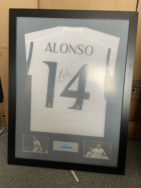 皇家马德里 - 西班牙足球联盟 - Signed Xabi Alonso - Football jersey 