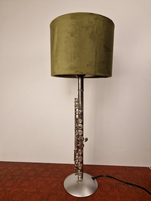 Lampada - lampada da tavolo con flauto - Metallo