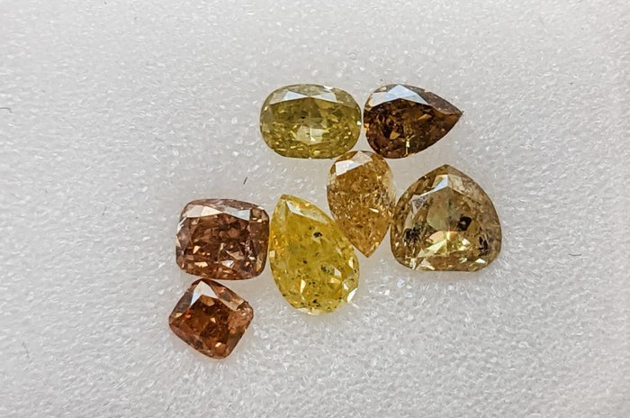 7 pcs Diamanter - 1.05 ct - Blanda former - Mix Fancy Colors - I1, SI1, SI2, SI3, VS1, VS2, No Reserve Price