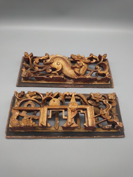 Arkkitehtoninen koriste (2) - Twee architectonisch elementen afkomstig van een Chinees bruids bed - 1850-1920 