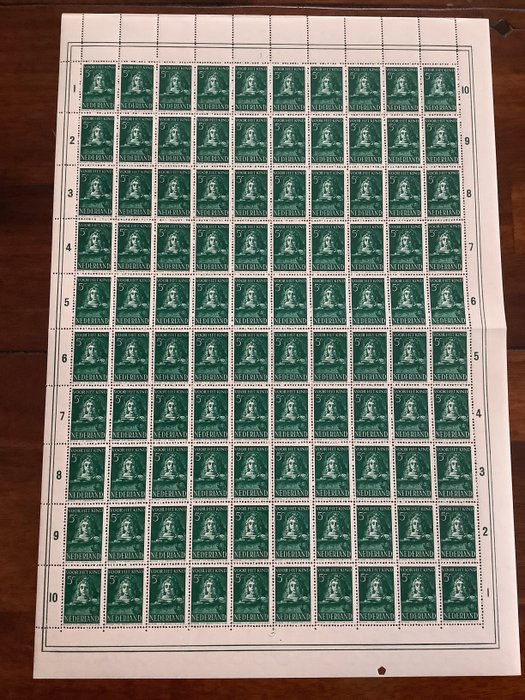 Netherlands 1944 - Children's stamps and Winter Aid with plate errors in complete sheets - NVPH 400, 423 en 424