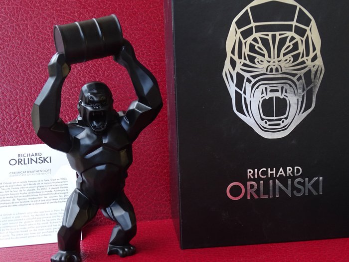 Richard Orlinski (1966) - Γλυπτό, Wild Kong Black - 13 cm - Ρητίνη - 2020