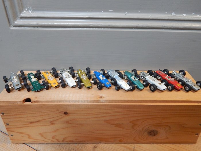 Penny Italy 1:50 - 1 - Modell autó - Lot met 11 Race Wagens
