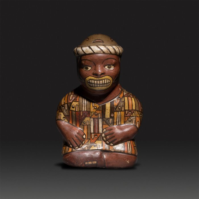 Nazca, Perú Terracotta Huaco of a Dignitary. 0-600 AD. 17 cm Height. Spanish Export License.