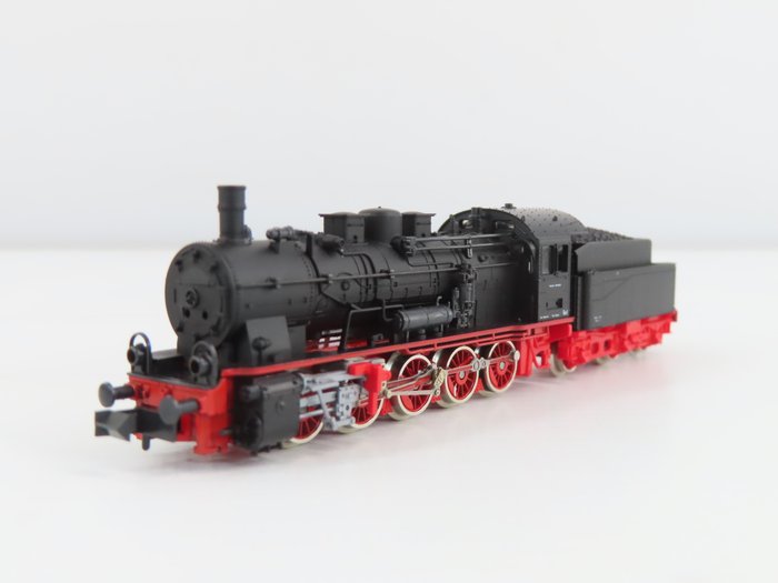 Hobbytrain N轨 - 10572 - 带煤水车的蒸汽机车 (1) - BR 57 - DRG