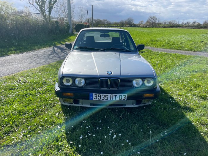BMW - 325 i - 1988