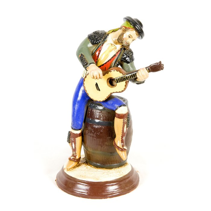 Artesanía Jiménez Mariscal - 雕刻, Majo goyesco tocando la guitarra - 24 cm - 烤黏土