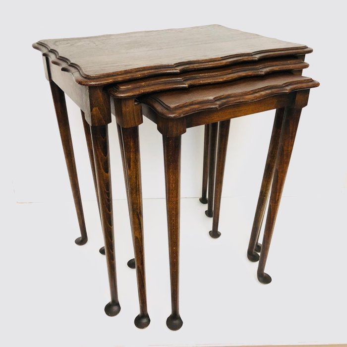 Nesting tables (3) - 巢狀表 - 橡木