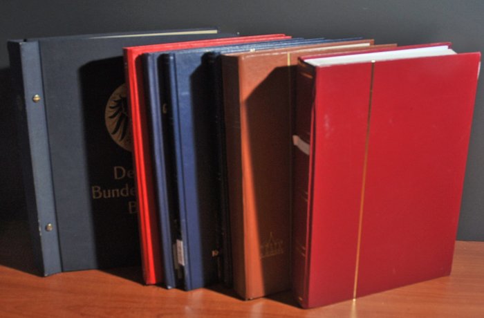 Γερμανία διάφορες περιόδους  - Μεγάλη παρτίδα που περιλαμβάνει MNH, ποσότητες, συλλογές και πολλά άλλα σε διάφορα βιβλία αποθεμάτων