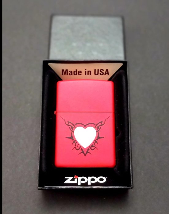 Zippo, Zippo Corazón  Año 2016 Mes Septiembre - 打火機 - 鋼（不銹鋼）