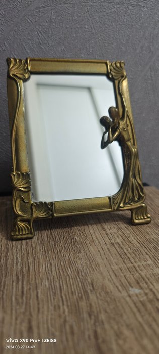femme relief art antique glace - Table mirror (1)  - Brass