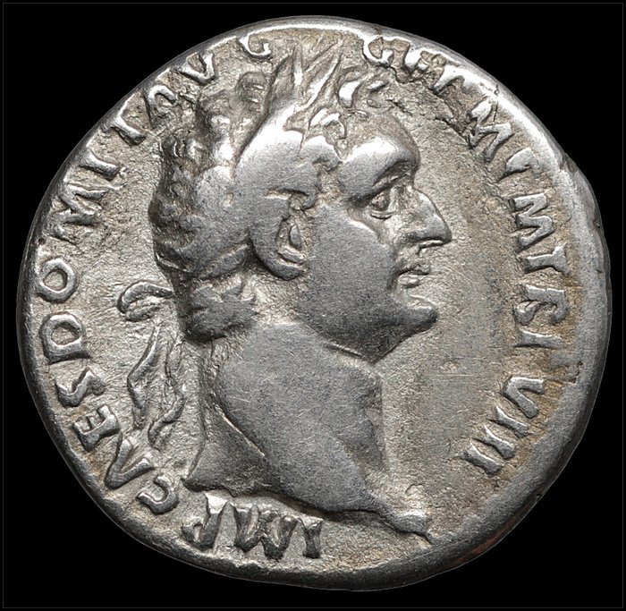 Rooman imperiumi. Domitian (81-96 aaj.). Denarius "Bold portrait" Rome - Minerva