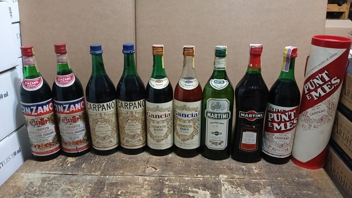 Martini x 2 + Cinzano x 2 + Carpano x 3 + Gancia x 2  - b. 1970s, 1980s, 1990s - 1.0 Litre, 100cl - 9 bottles