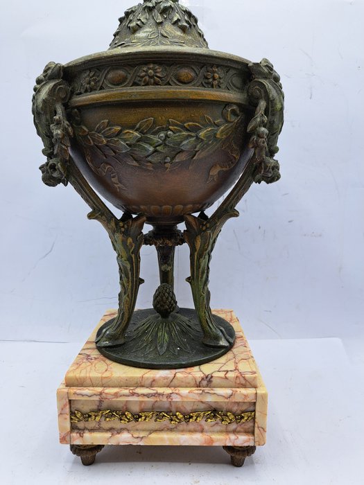 Baluster花瓶 -  普龍克尤維爾  - 大理石, 粗鋅, 青銅色