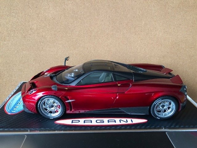 GT Autos 1:18 - 1 - Coche deportivo a escala - Pagani Huayra
