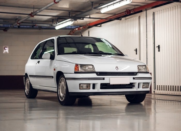 Renault - Clio 1.8 16V - 1992
