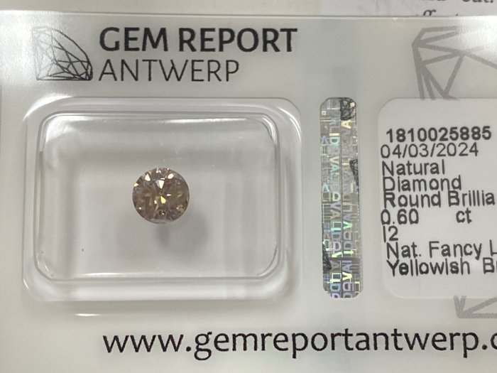 1 pcs Diamanten - 0.60 ct - Rund - Fancy light yellowish brown - I2, No reserve price