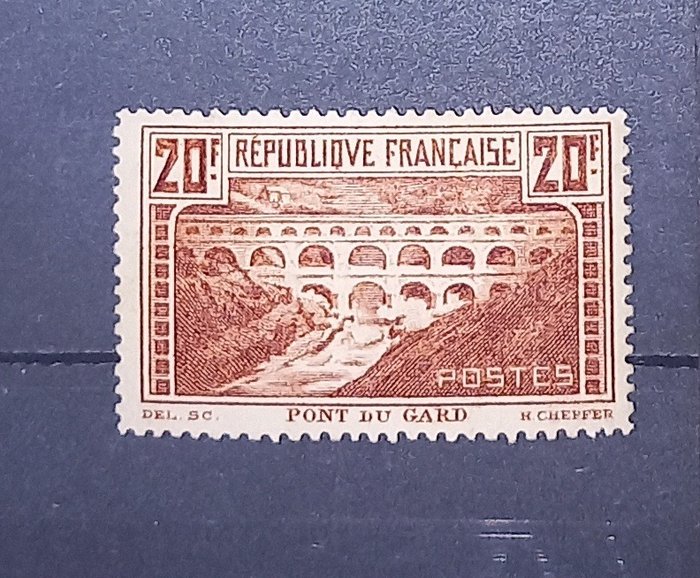 Frankrijk  - Frankrijk Pont du gard N°262A type 1 nieuw** - Coté 575 TTB