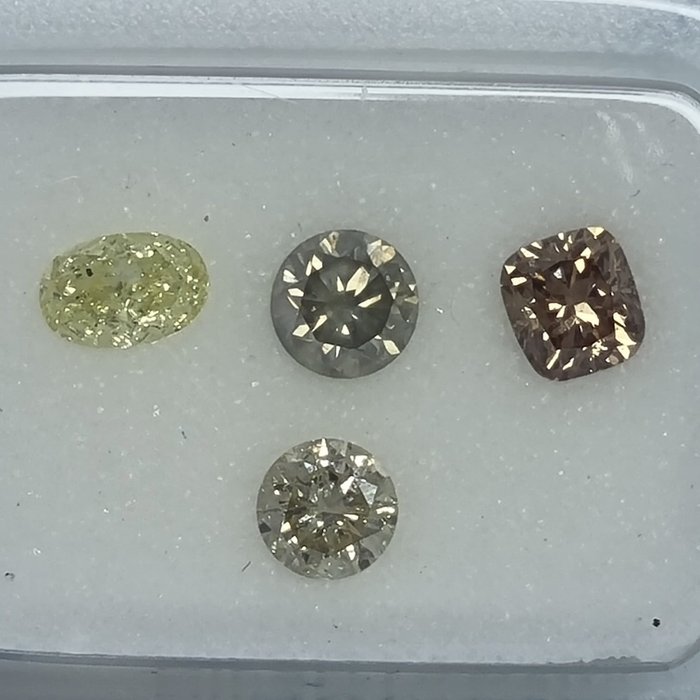 4 pcs Diamanter - 1.03 ct - blande former - mix colors - SI3, VS2