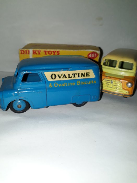 Dinky Toys 1:43 - 2 - Modell kisteherautó - Bedford Van "Ovaltine", "Dinky Toys"