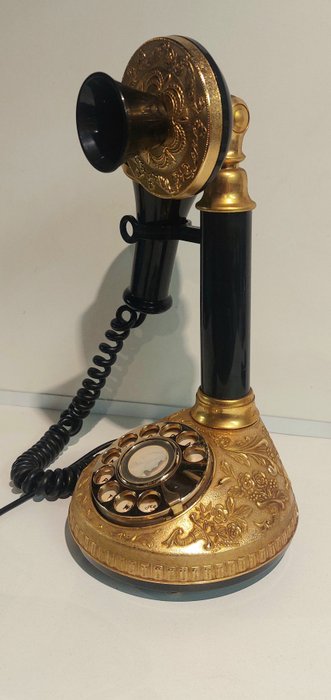 Αναλογικό τηλέφωνο - Ορείχαλκος, Πλαστικό