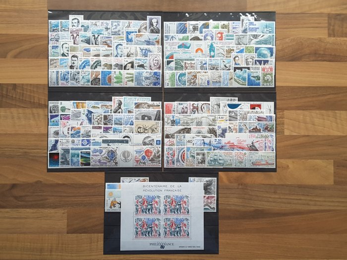 Terres Australes et Antarctiques Françaises (TAAF) 1978/1992 - 15 années complètes de timbres de poste courante, de poste aérienne et bloc-feuillet - Yvert 74 à 170, PA 51 à 124, et BF 1