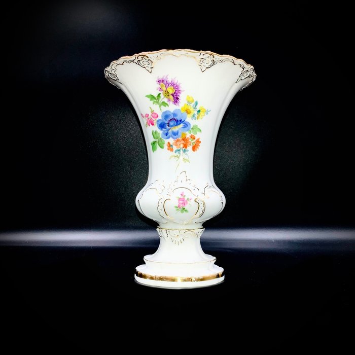 E.A.Leuteritz - Meissen - First Choice - Ceremonial Vase "B-form" - ca 1950 - Vase  - Håndmalt porselen