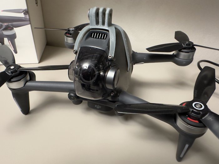 DJI FPV Combo + Fly More kit + Motion Controller Dronekamera