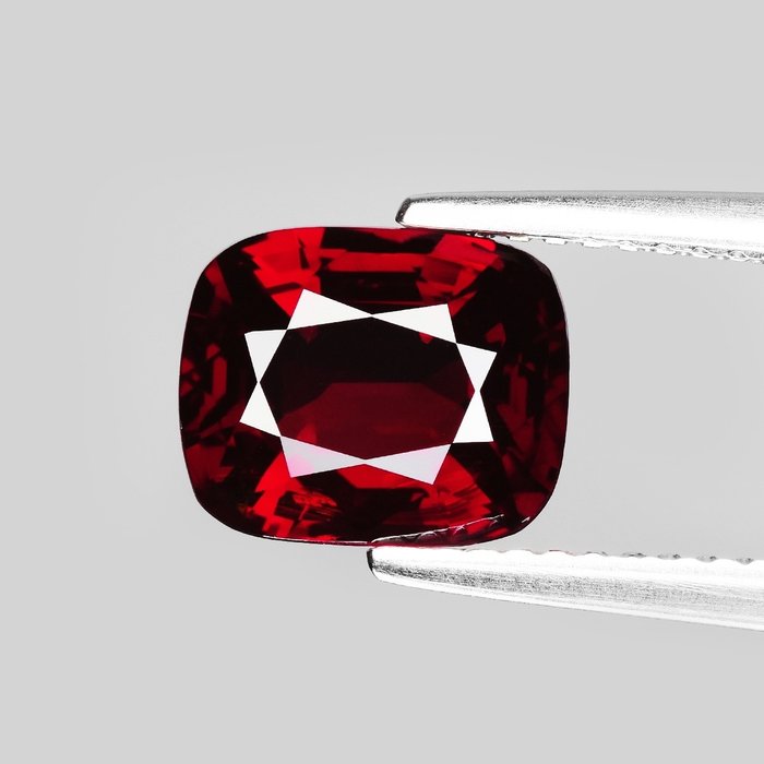 AIGS- Donkerrood Spinel - 2.49 ct
