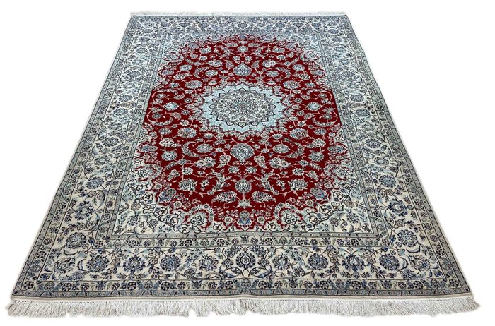 Nain 6-La Habibian signature Persian carpet with lots of silk - Rug - 248 cm - 168 cm