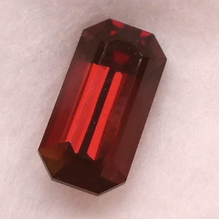 Spinel - 2.20 ct