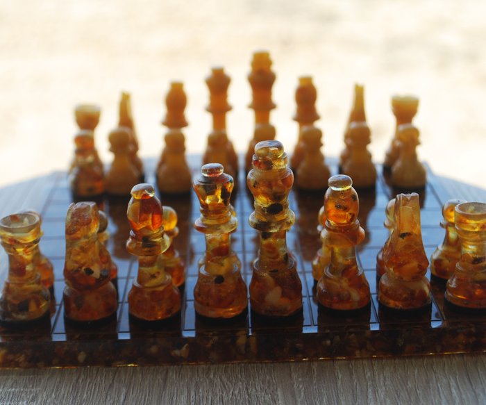 Baltic Amber 395 gr - Chess set - Amber