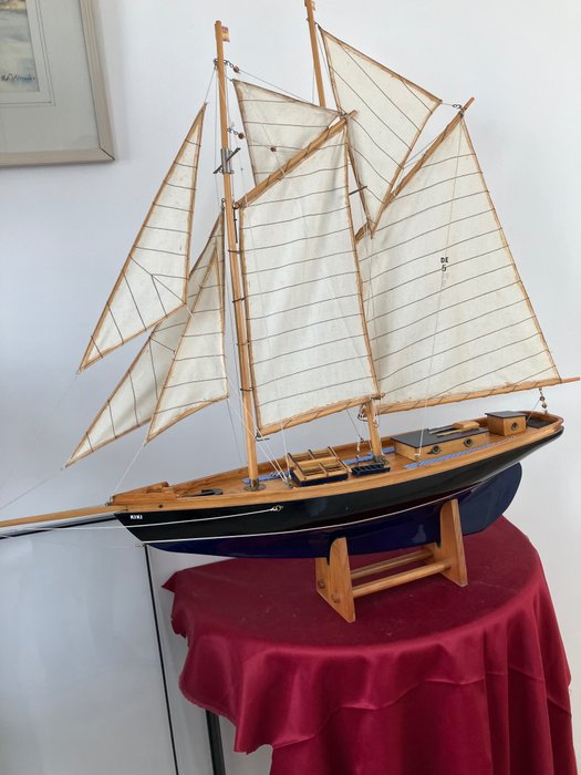 Maritime Objekte - zeiljacht DE-5 Kiki Denia  2 master 100 cm - Holz