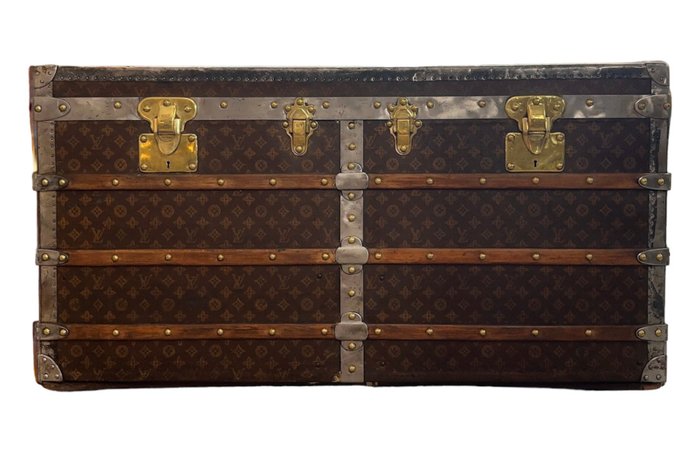 Louis Vuitton - Trunk Dating between 1917 & 1921 - Suitcase