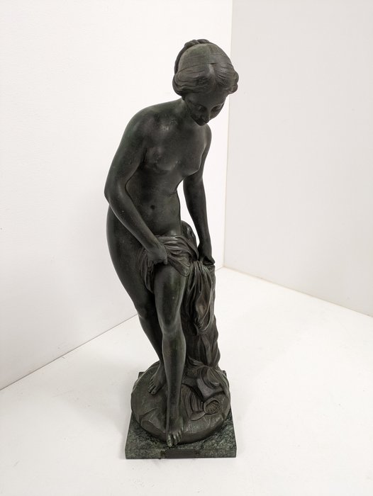 Dal modello di Etienne Maurice Falconet (1716-1791) - Escultura, Bagnante - 83 cm - Bronce